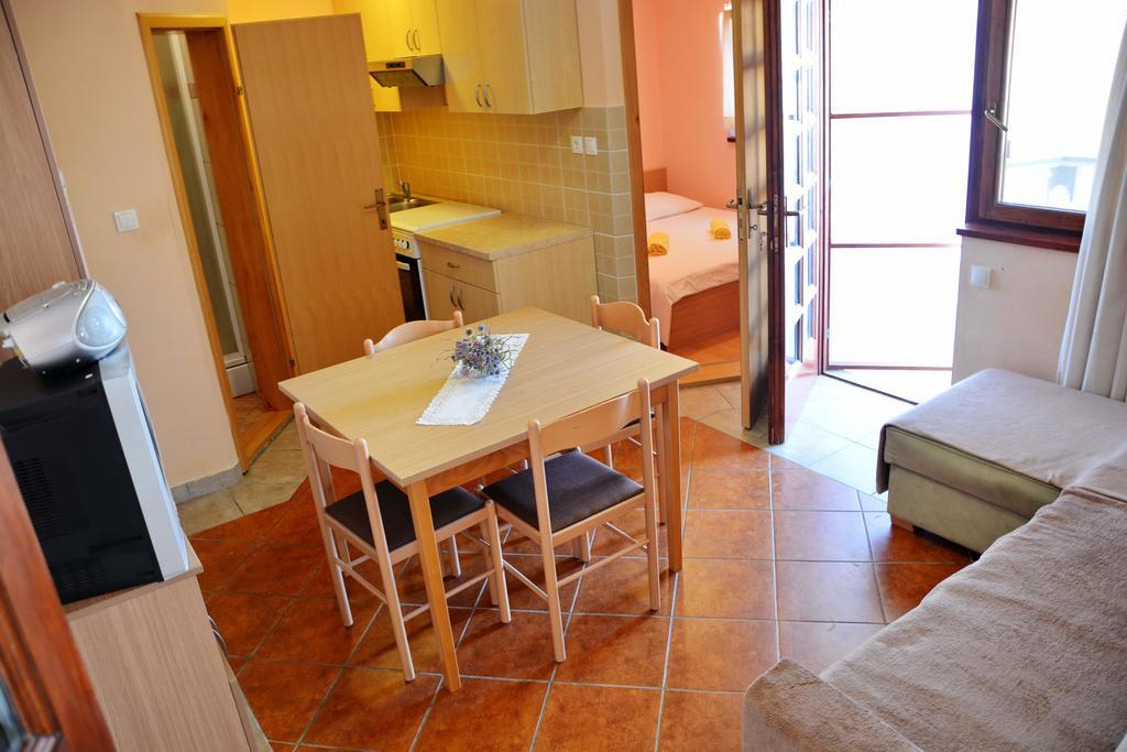 Apartments Joza Vir Luaran gambar