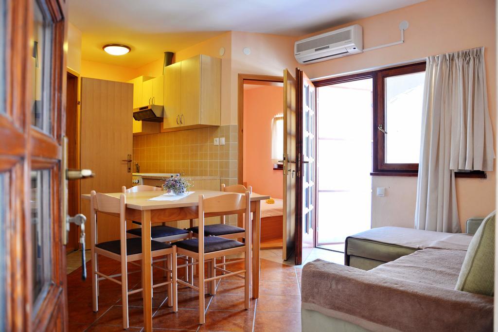 Apartments Joza Vir Luaran gambar