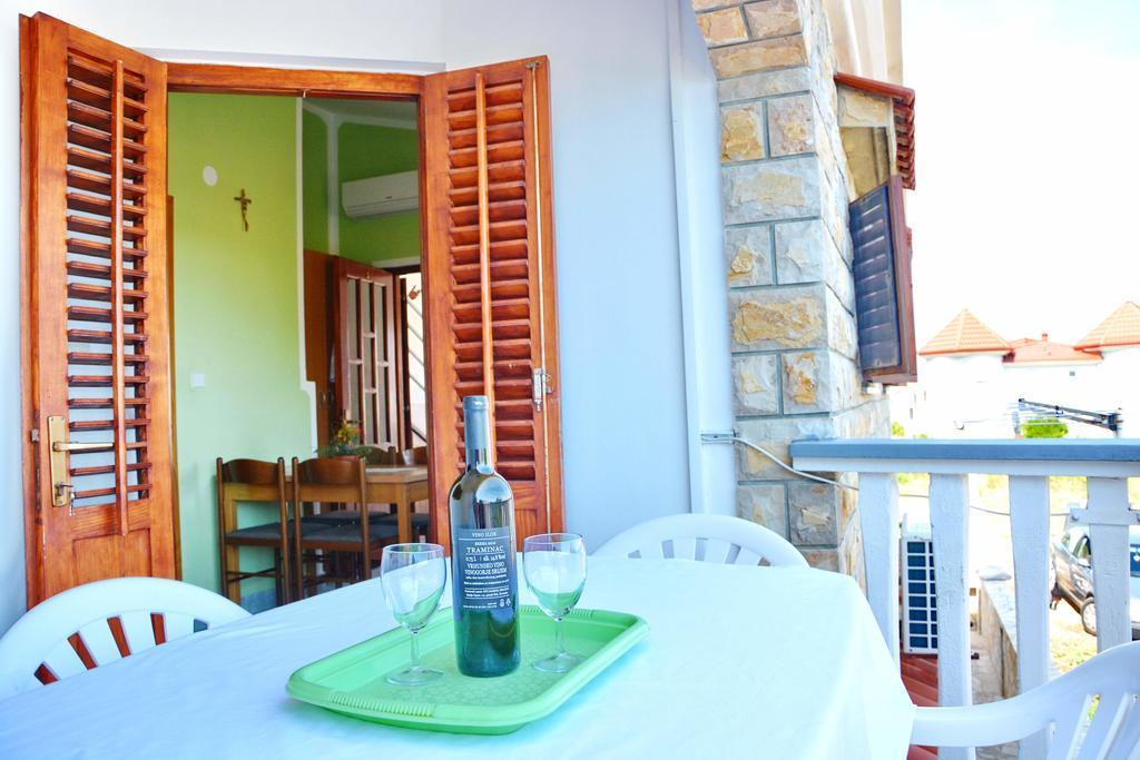 Apartments Joza Vir Luaran gambar